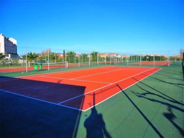 לה ברקרה Appartement En Bord D'Etang מראה חיצוני תמונה